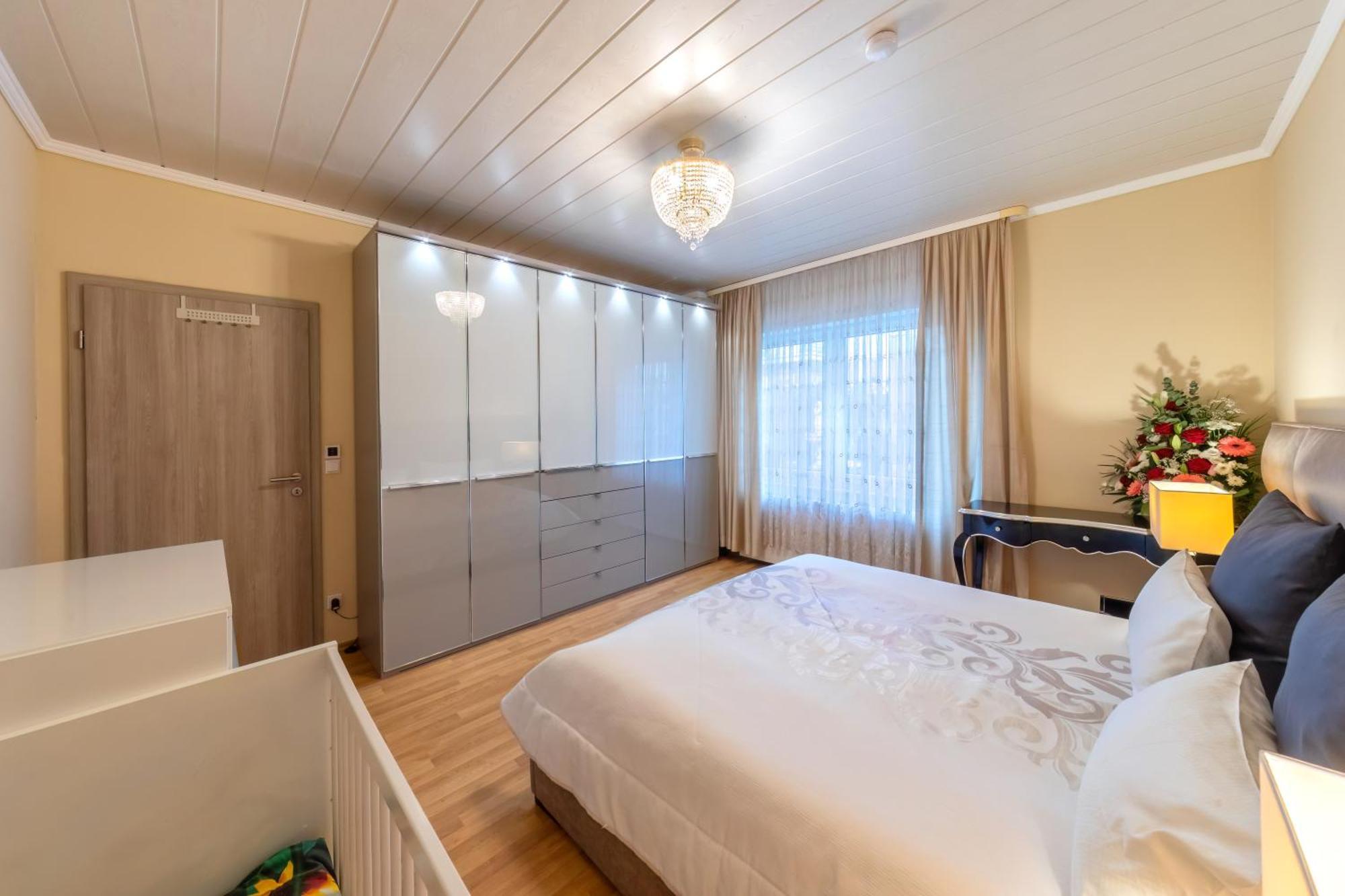 Pmc Business Apartments Рюссельсгайм Екстер'єр фото