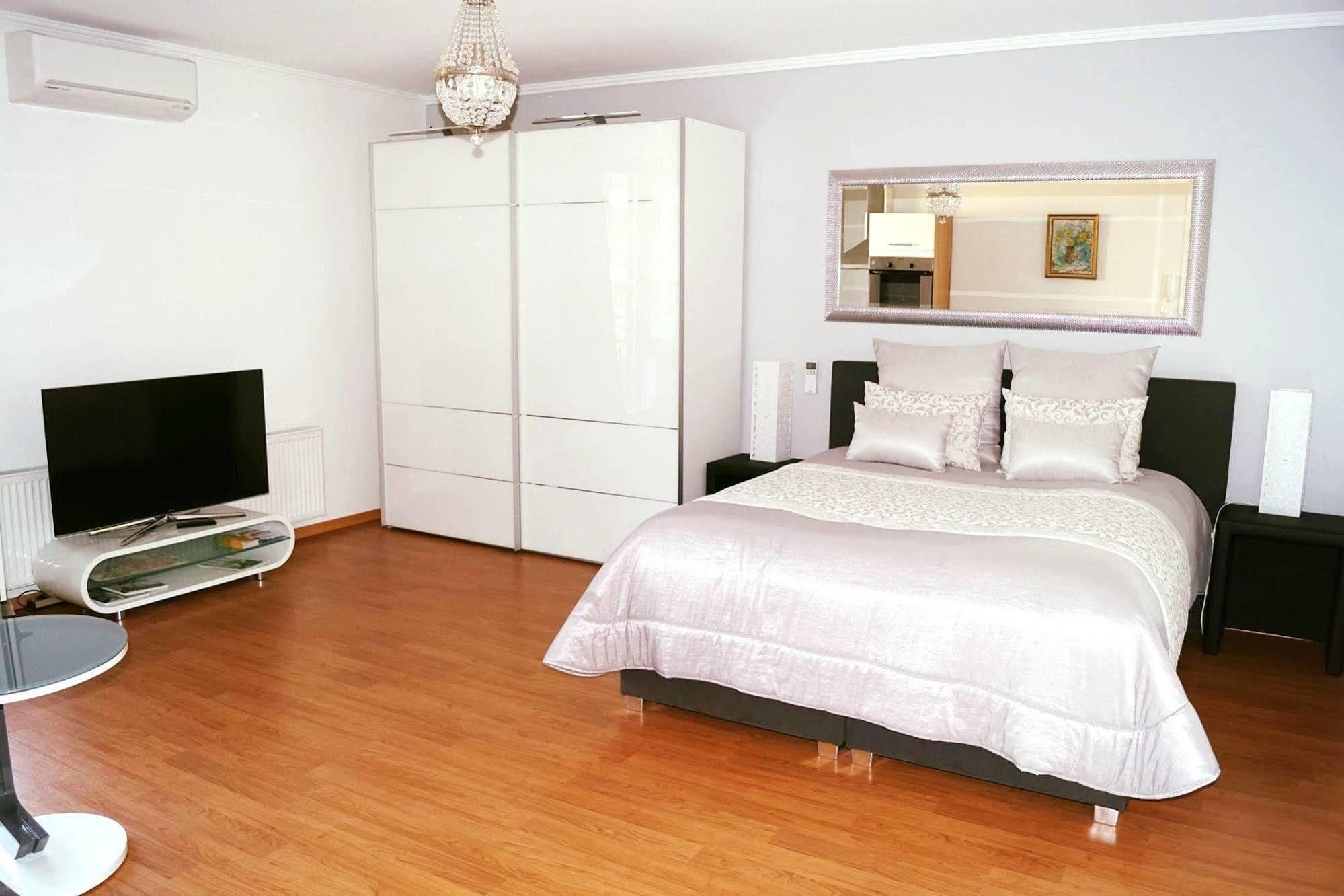 Pmc Business Apartments Рюссельсгайм Екстер'єр фото